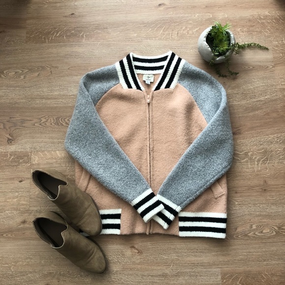 🎉HP🎉 Vici Collection Varsity Jacket - Picture 1 of 8